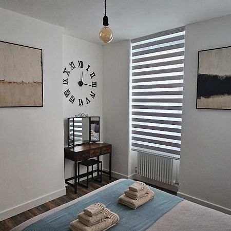 Tower Bridge Spacious King Bedroom With Extra Large Windows London Exteriör bild